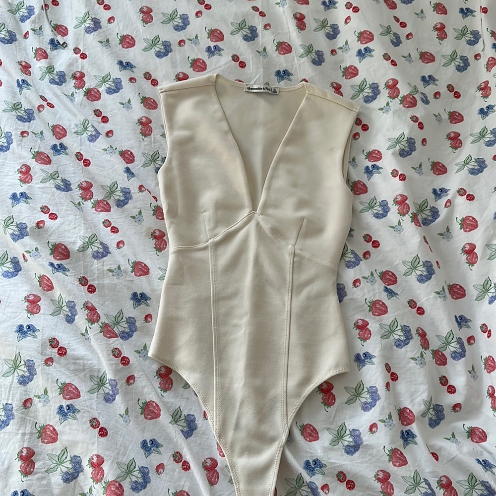 Abercrombie & fitch cream bodysuit tank